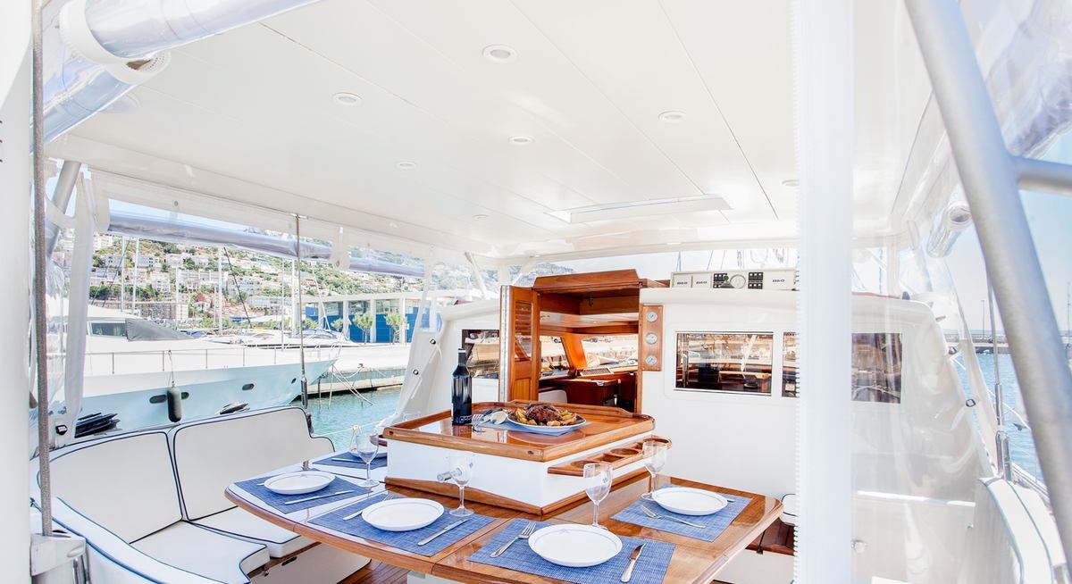 RESTLESS SPIRIT yacht charter 3