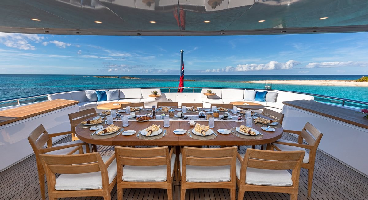REVERIE yacht charter 4