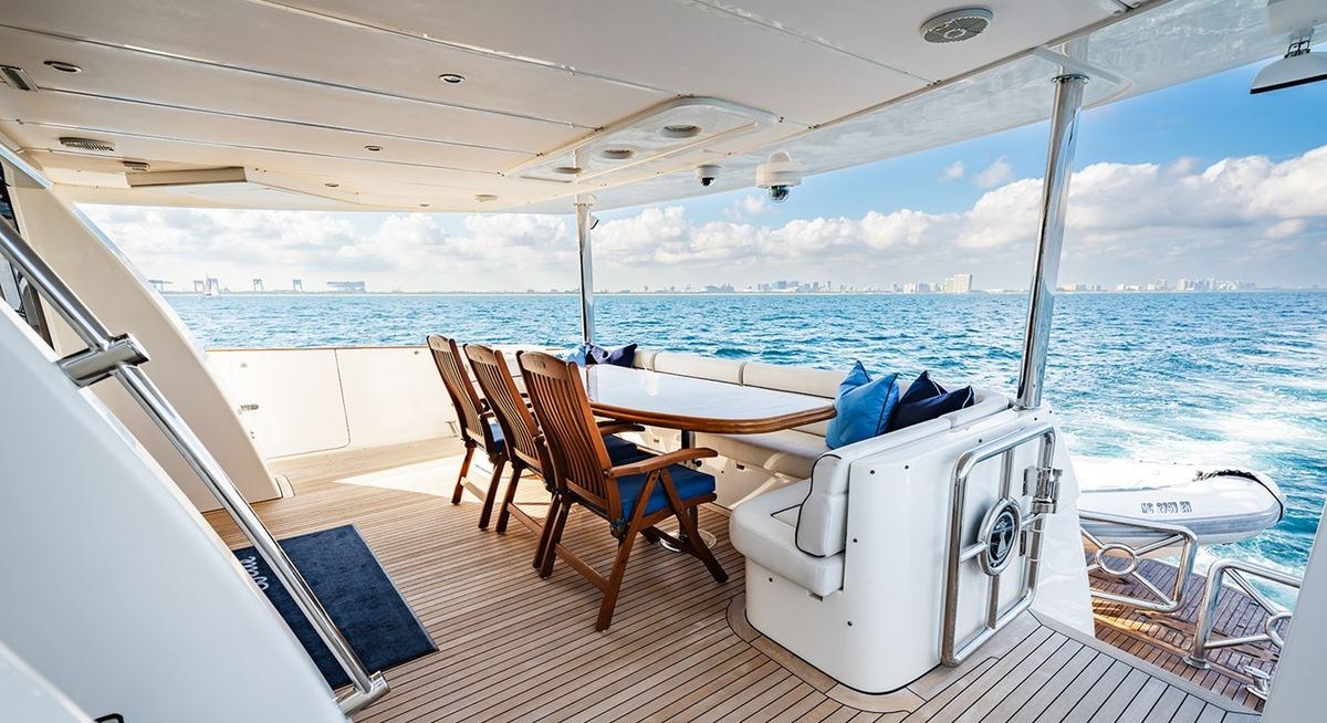 RHAPSODY yacht charter 4