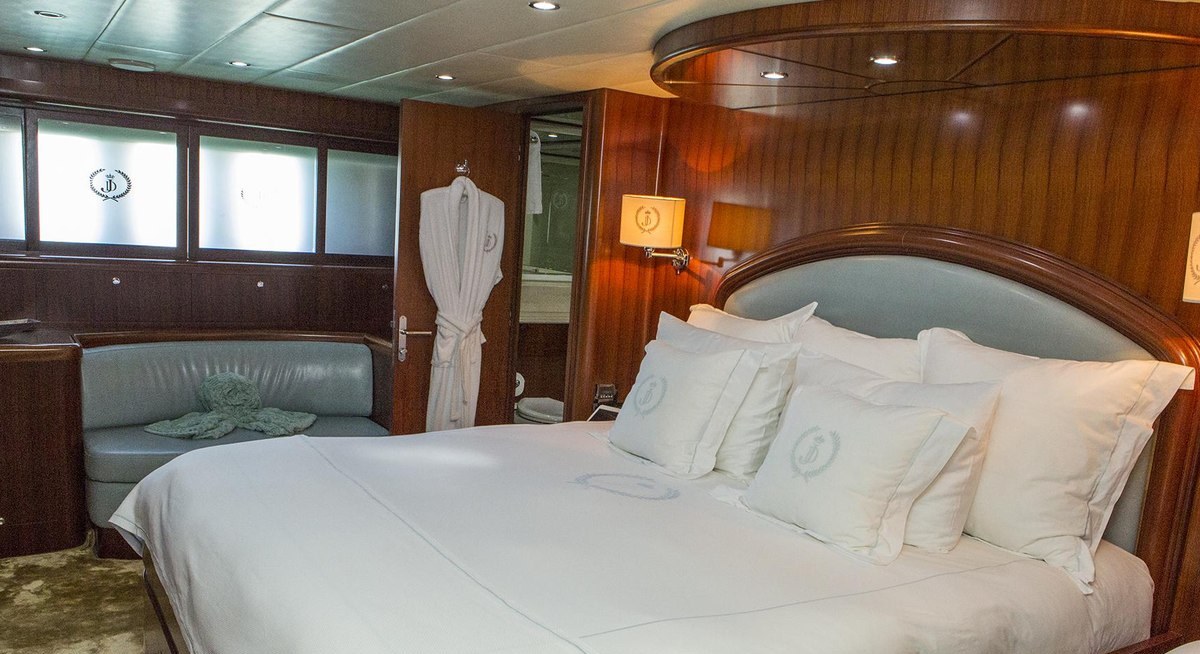 RICH GUYS NICKEL yacht charter 3