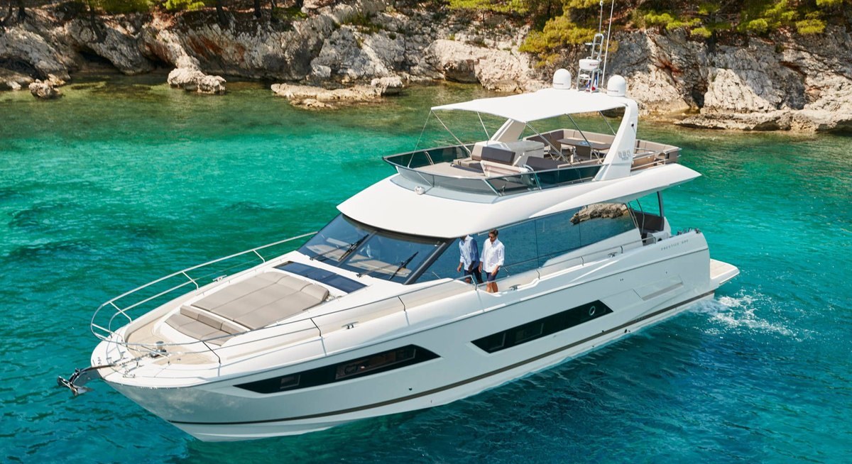ROMY ONE yacht charter 1