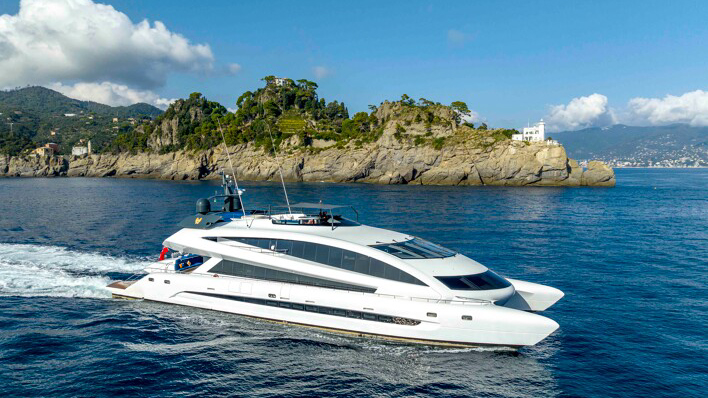 ROYAL FALCON ONE yacht charter 2