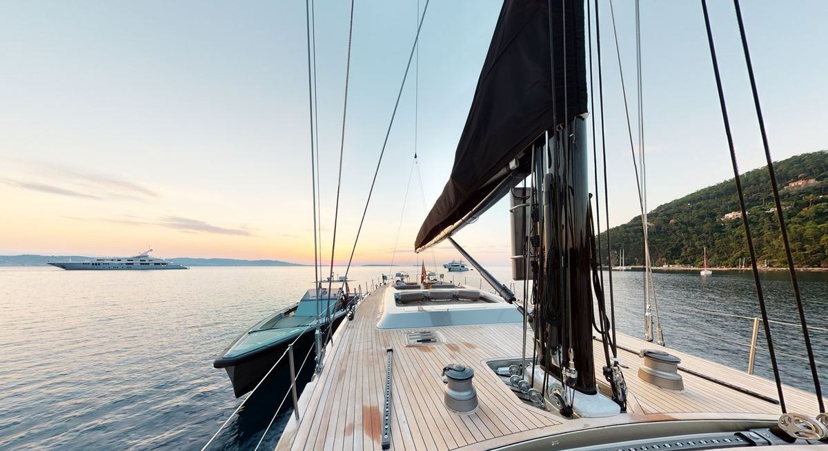 RUNNING ON FAITH yacht charter 2