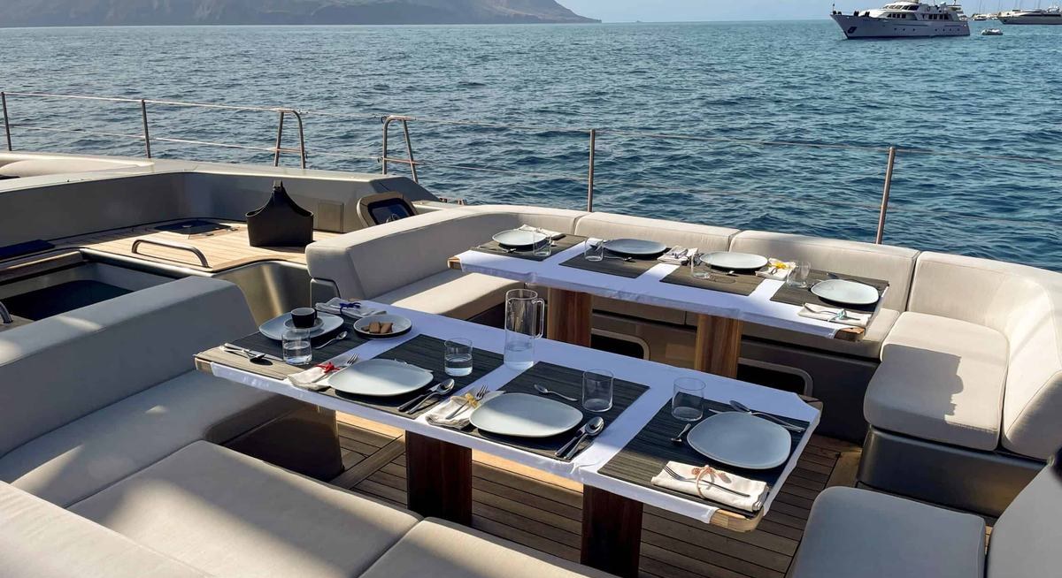 RUNNING ON FAITH yacht charter 4
