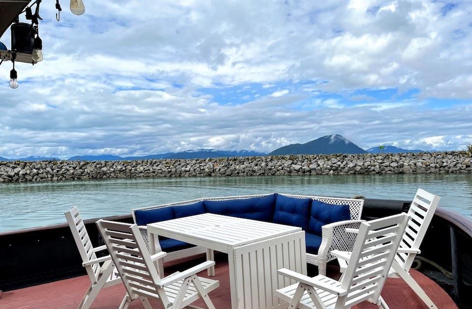 SACAJAWEA yacht charter 2