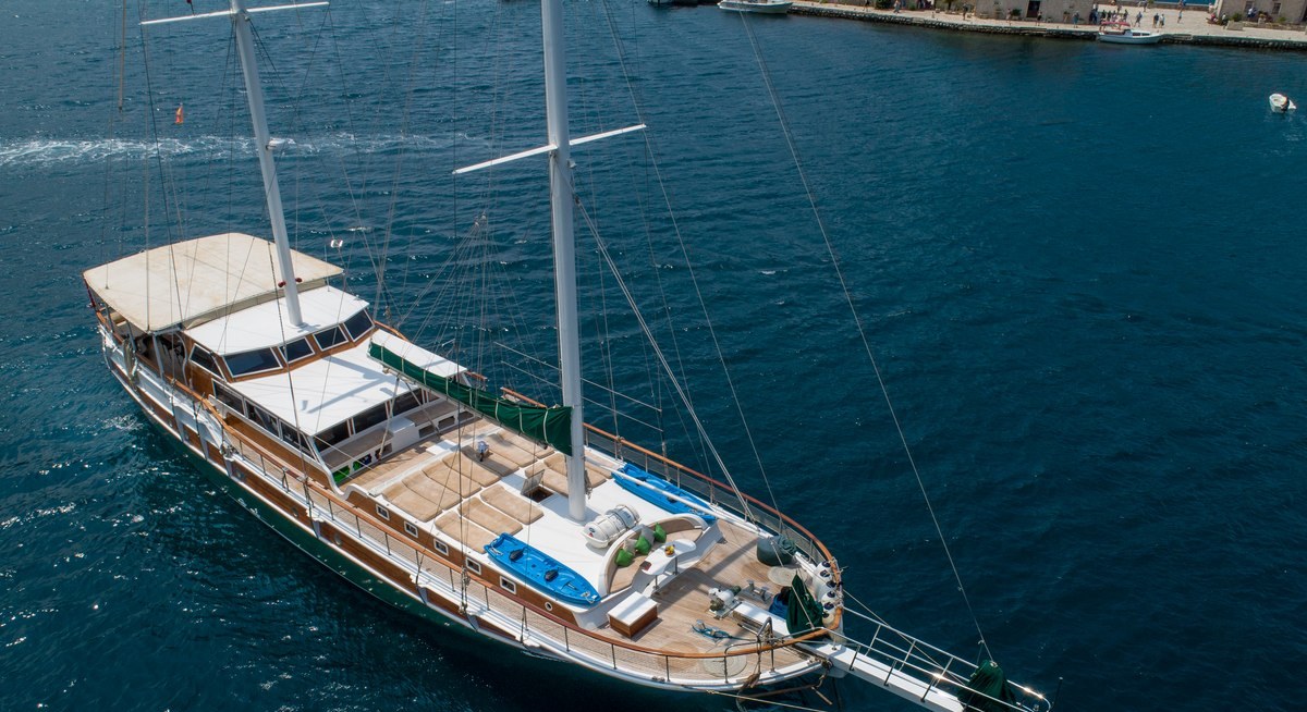 SADRI USTA 1 yacht charter 5
