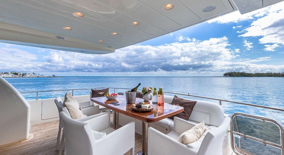 SALT SHAKER yacht charter 4