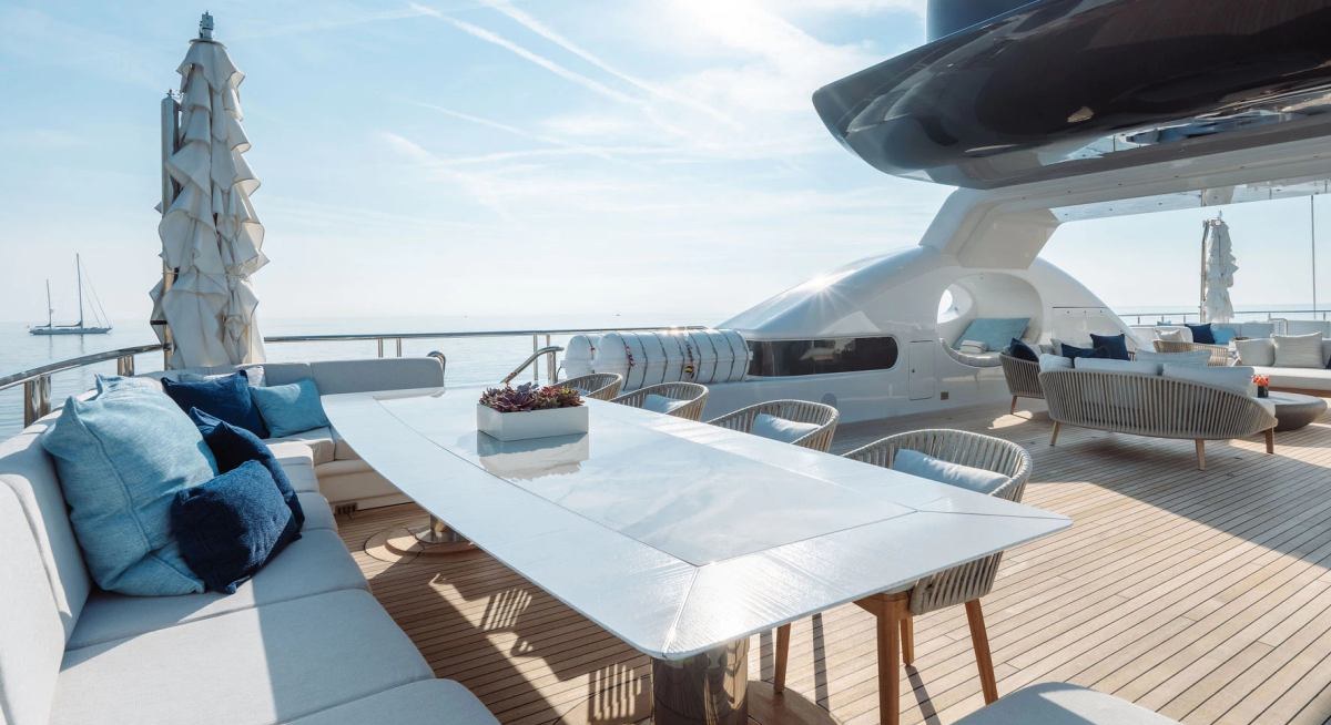 SAMIRA yacht charter 3