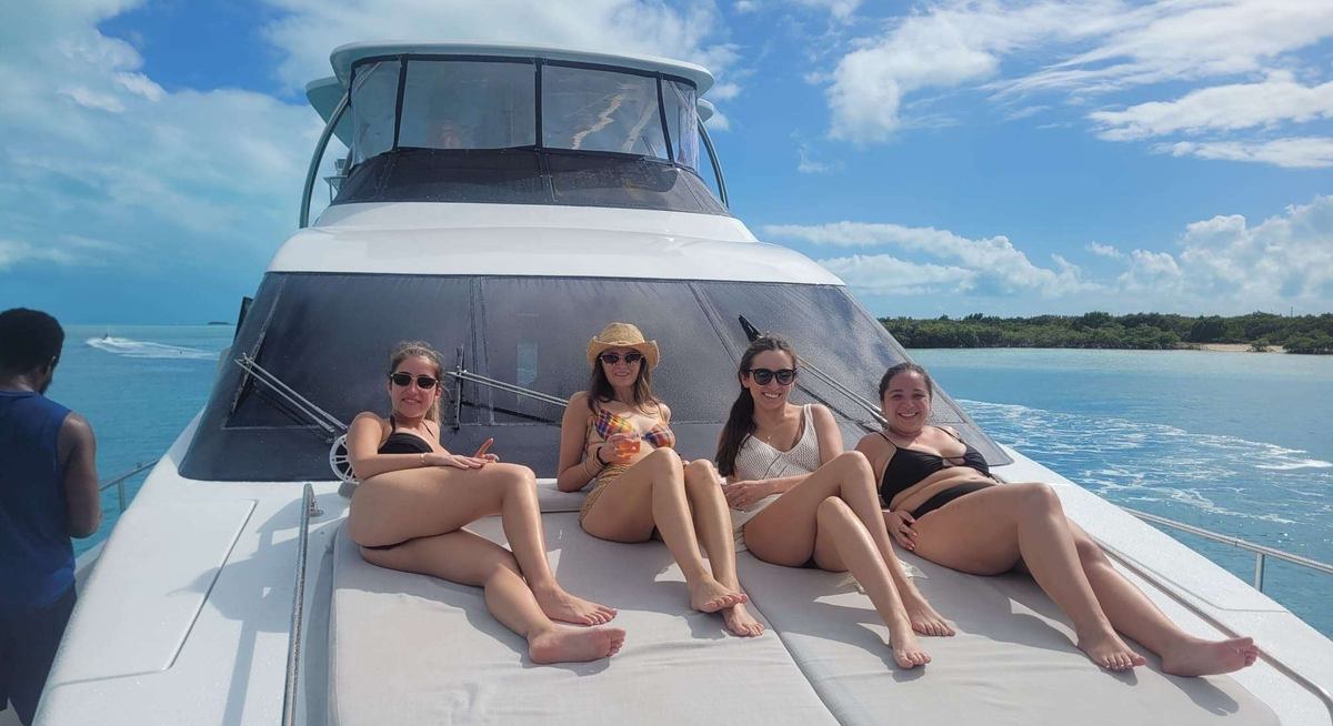 SAPHIRE BLUE yacht NOT for charter* yacht charter 2