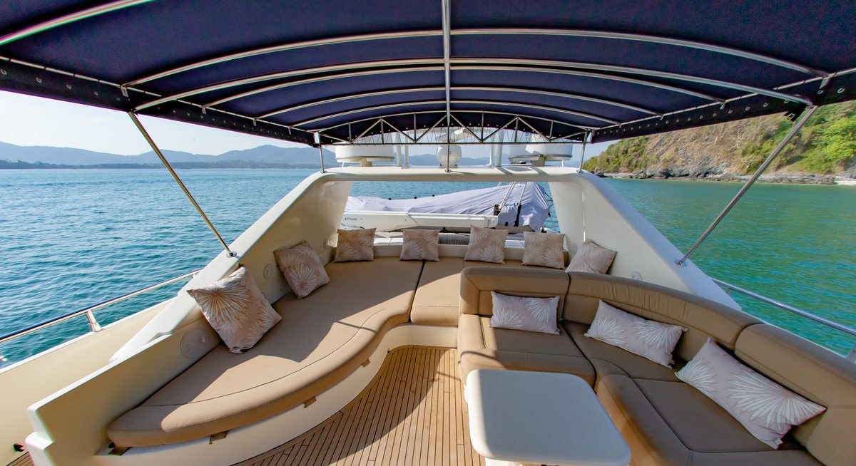 SAY YES yacht charter 4