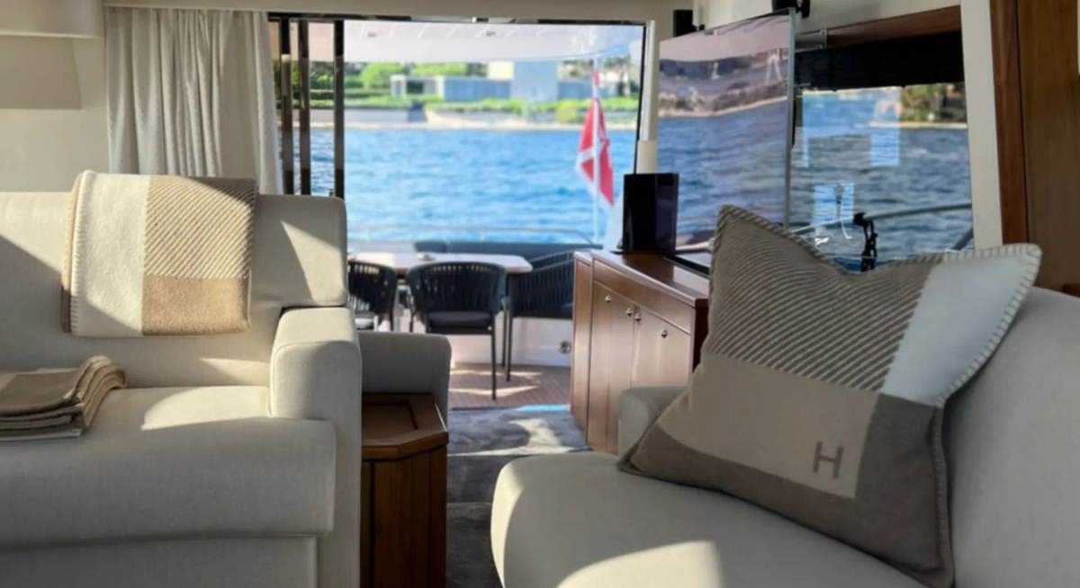 SCAR yacht charter 2