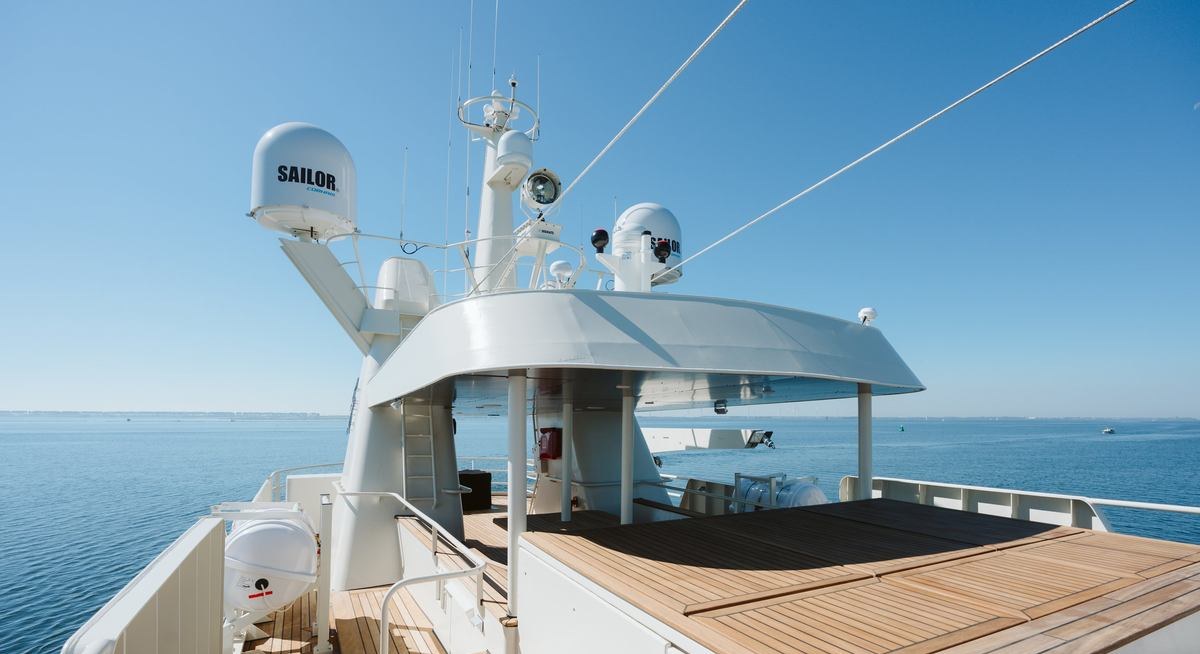 SCINTILLA MARIS yacht charter 2