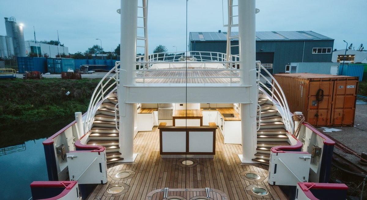 SCINTILLA MARIS yacht charter 4