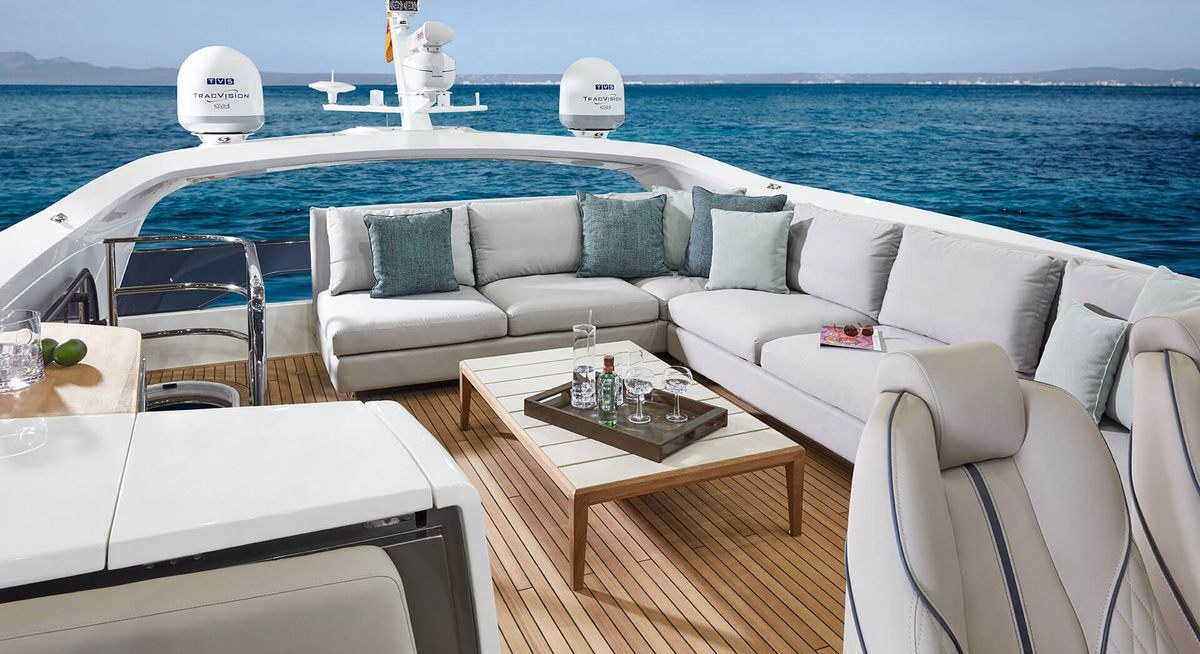SCORE ONE yacht charter 3