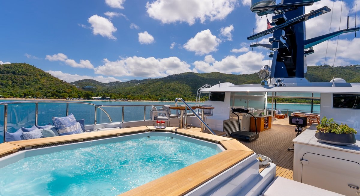 SCOTT FREE yacht charter 3