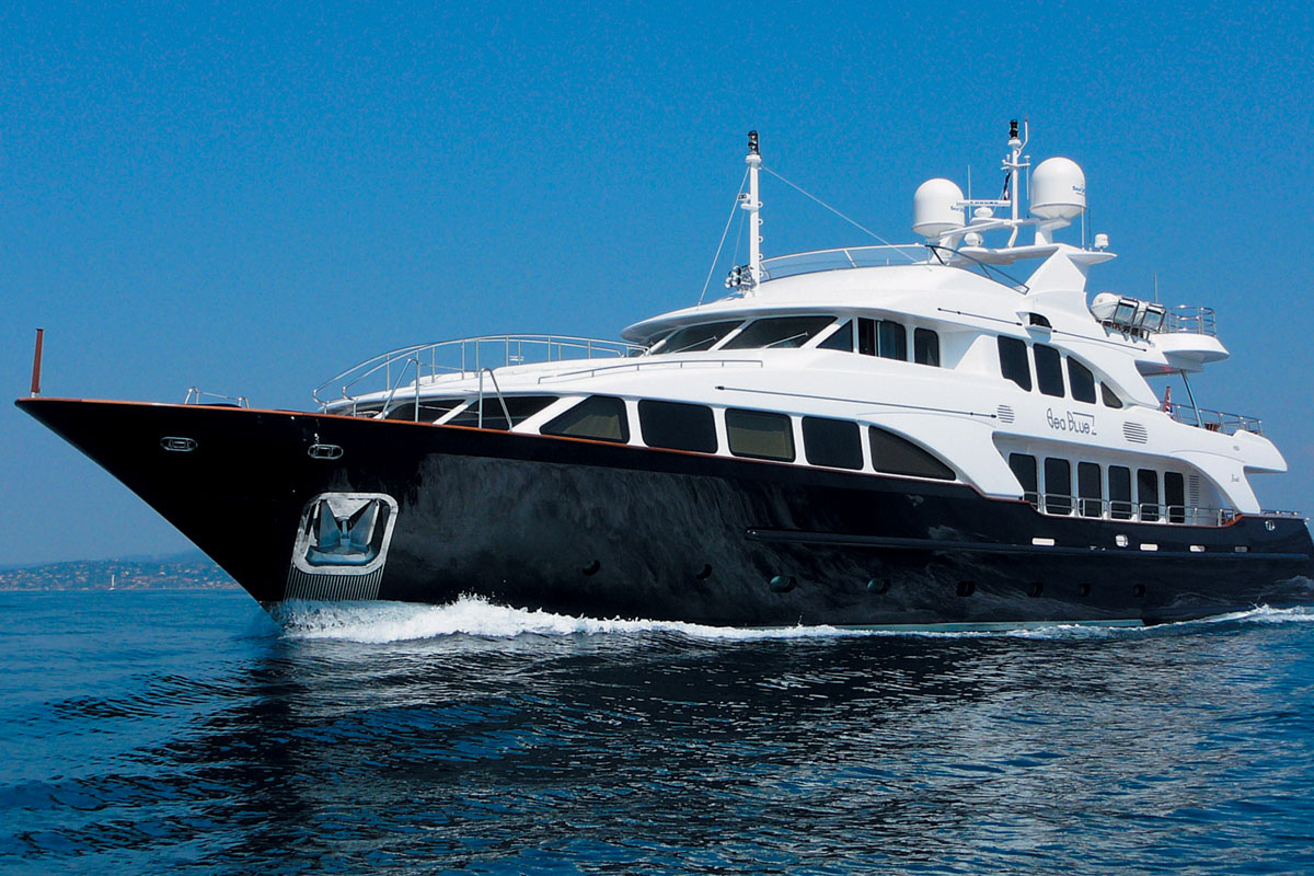SEA BLUE'Z yacht charter 2