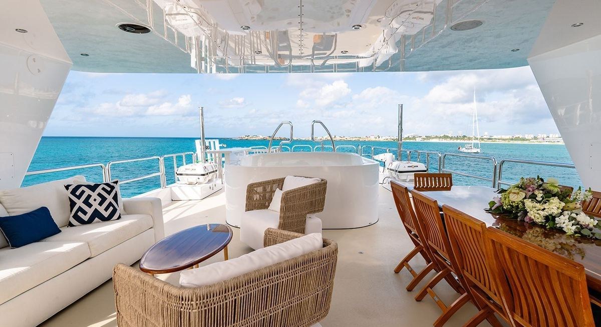 SEA CLASS yacht charter 4