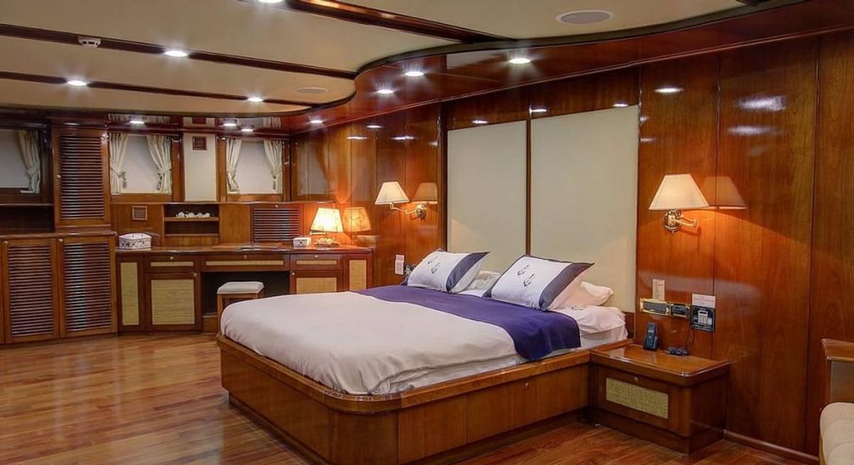 SEA DREAM yacht charter 3