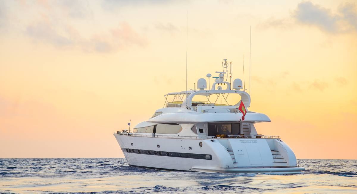 SEA JAGUAR yacht charter 5