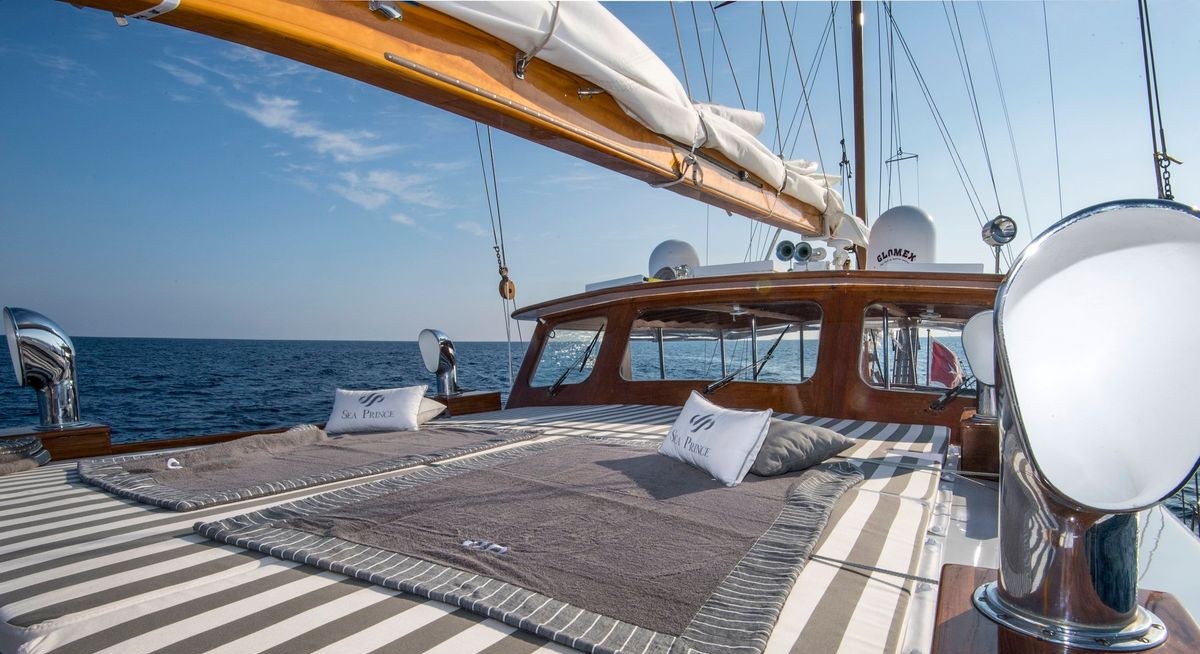 SEA PRINCE yacht charter 2