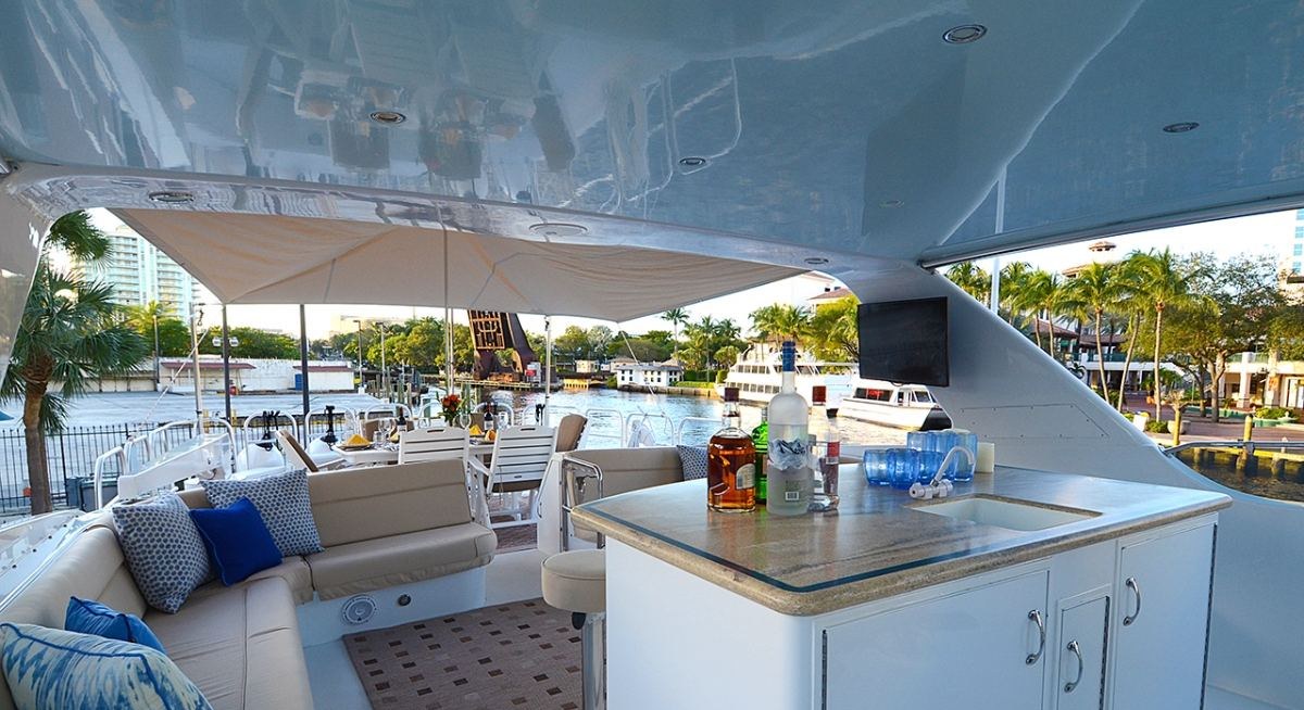 SEACLUSION yacht charter 4