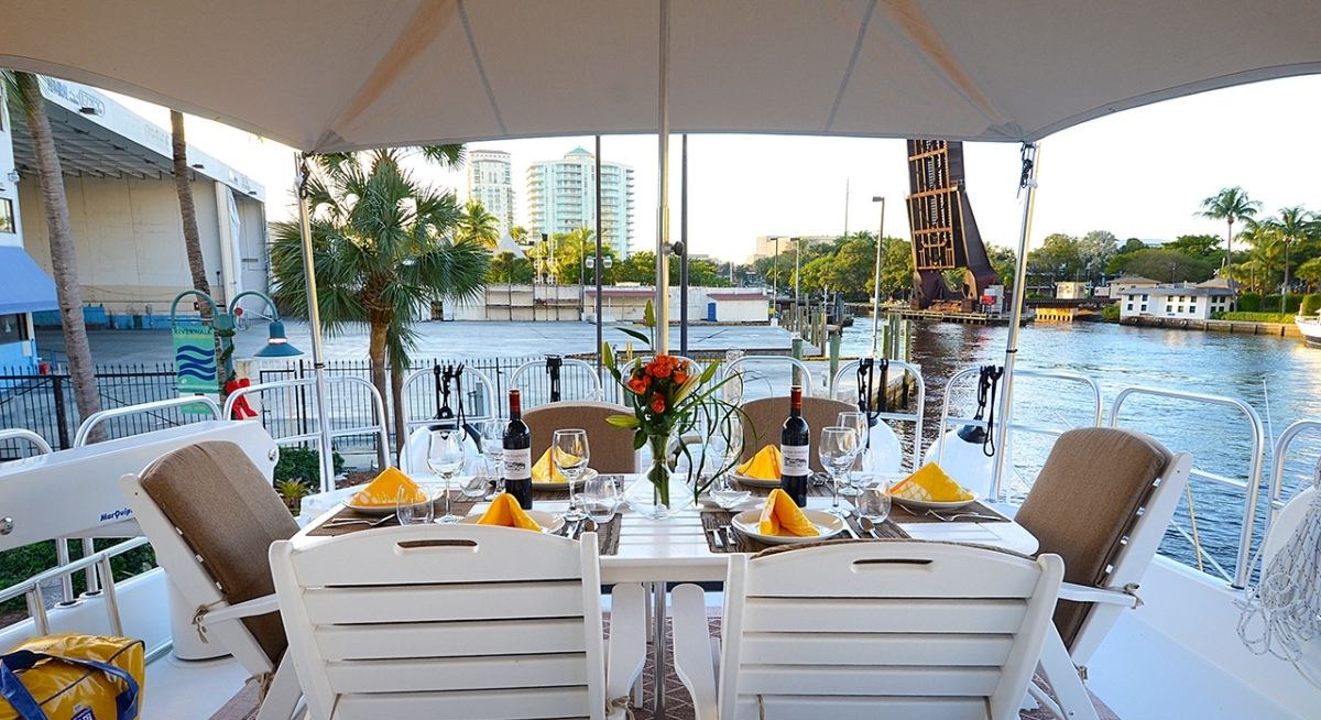 SEACLUSION yacht charter 2