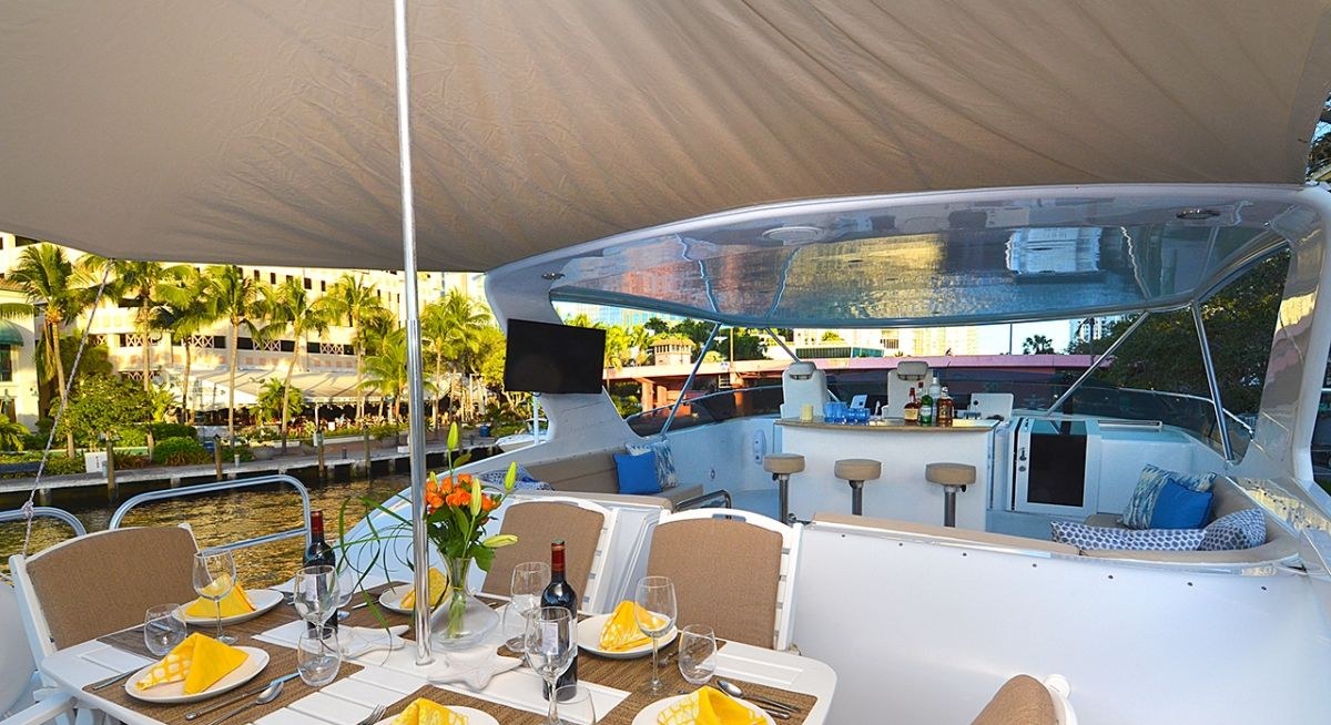 SEACLUSION yacht charter 3