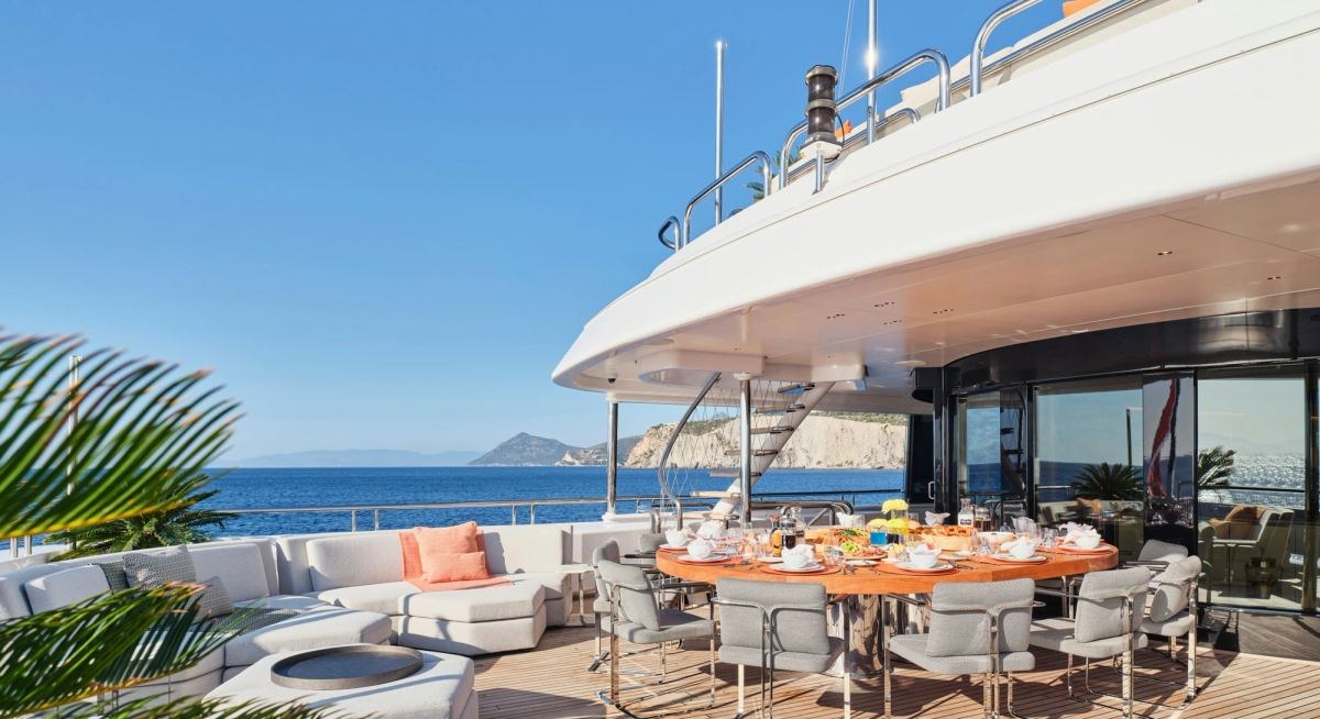SEAHORSE yacht charter 3