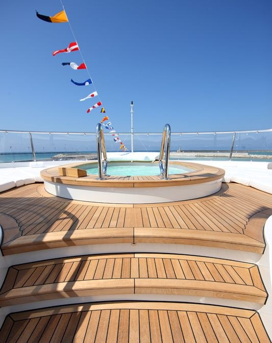 SEANNA yacht charter 2