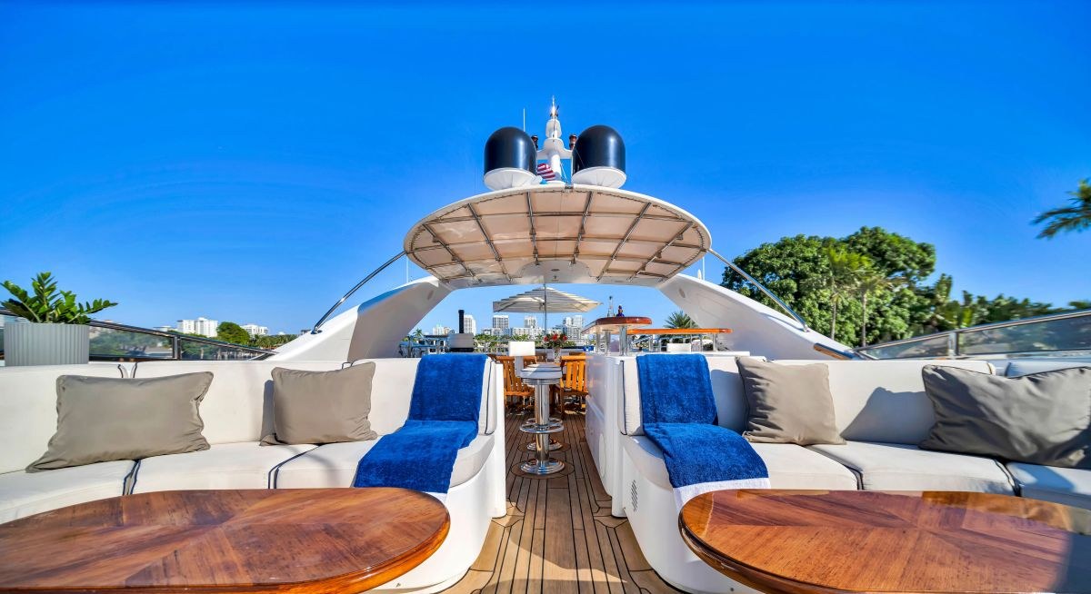 SEASCAPE V yacht charter 4