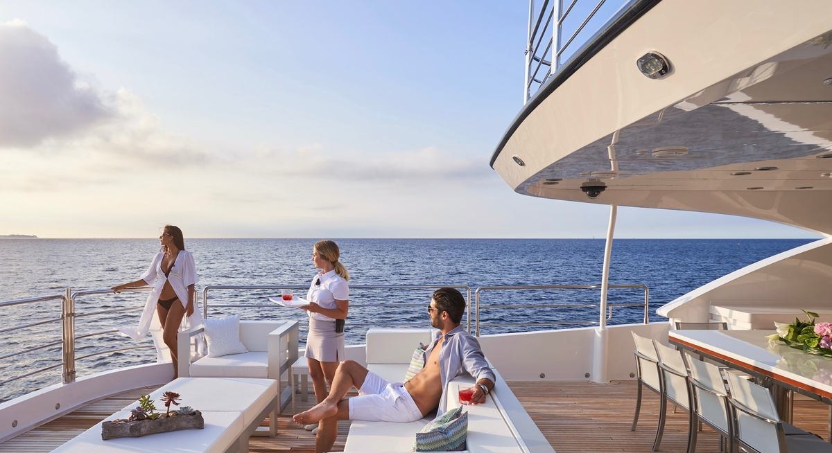 SEASHELL yacht charter 4