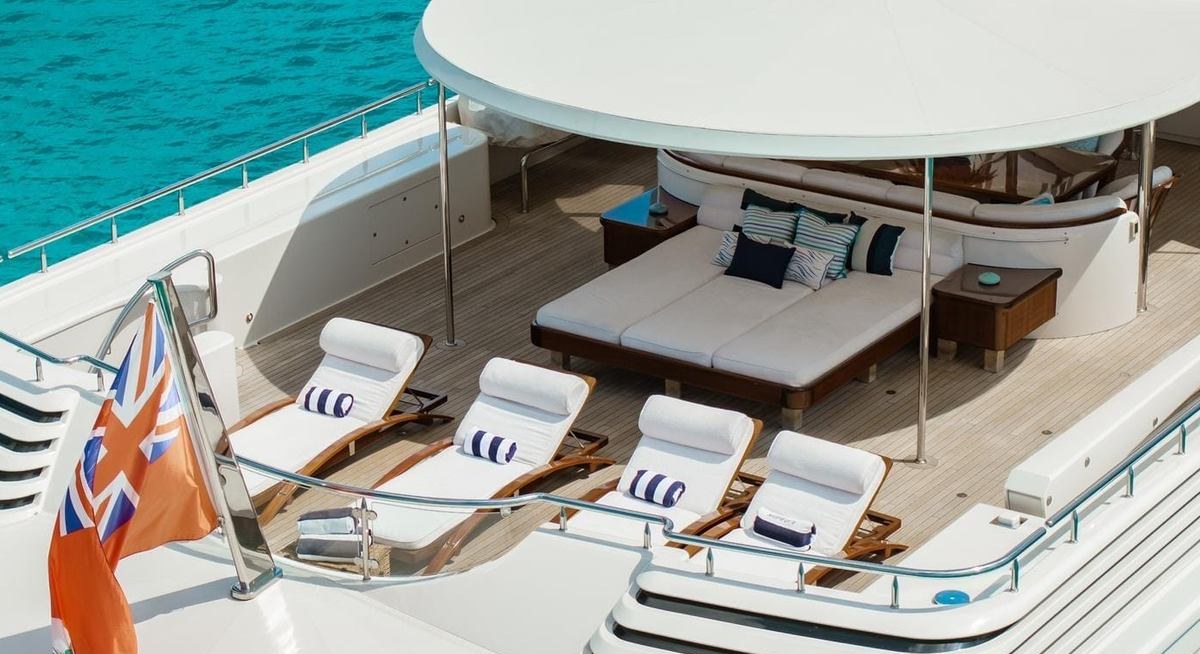 SECOND LOVE yacht charter 4