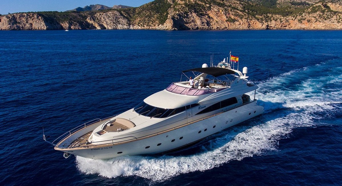 SERAPH PRIMERO yacht charter 3