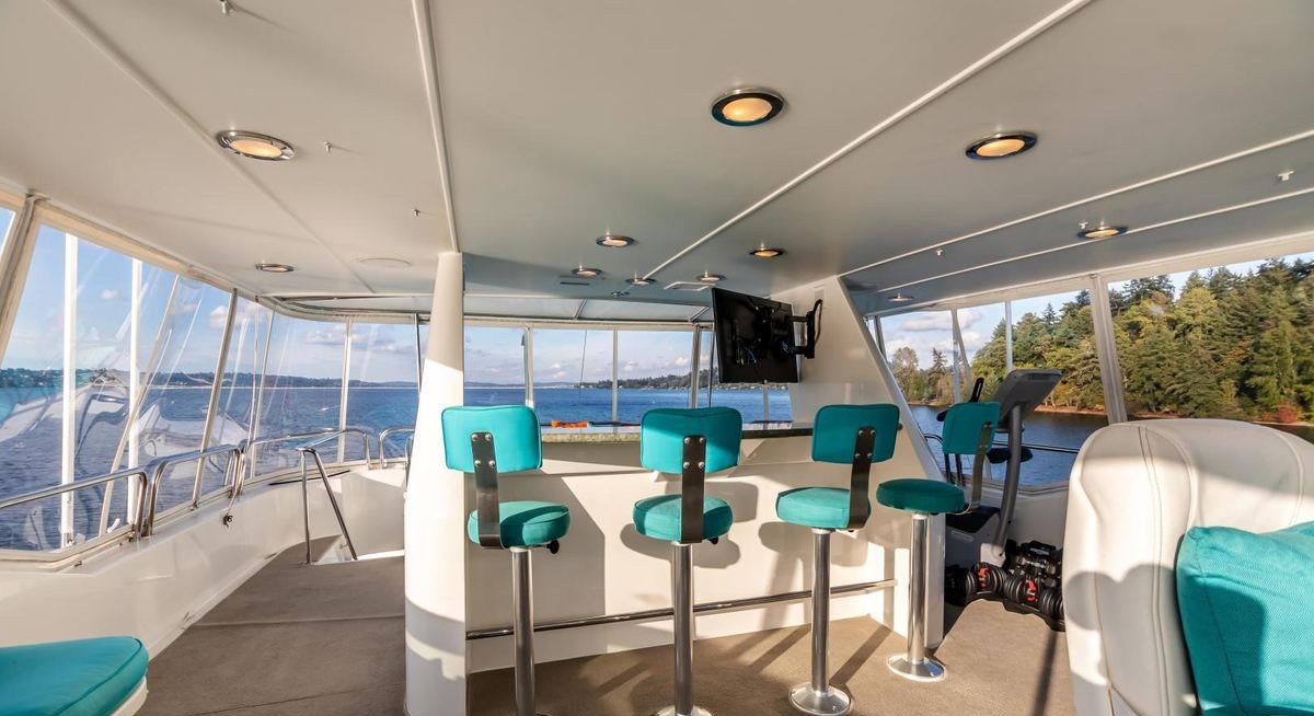 SERENGETI yacht charter 4