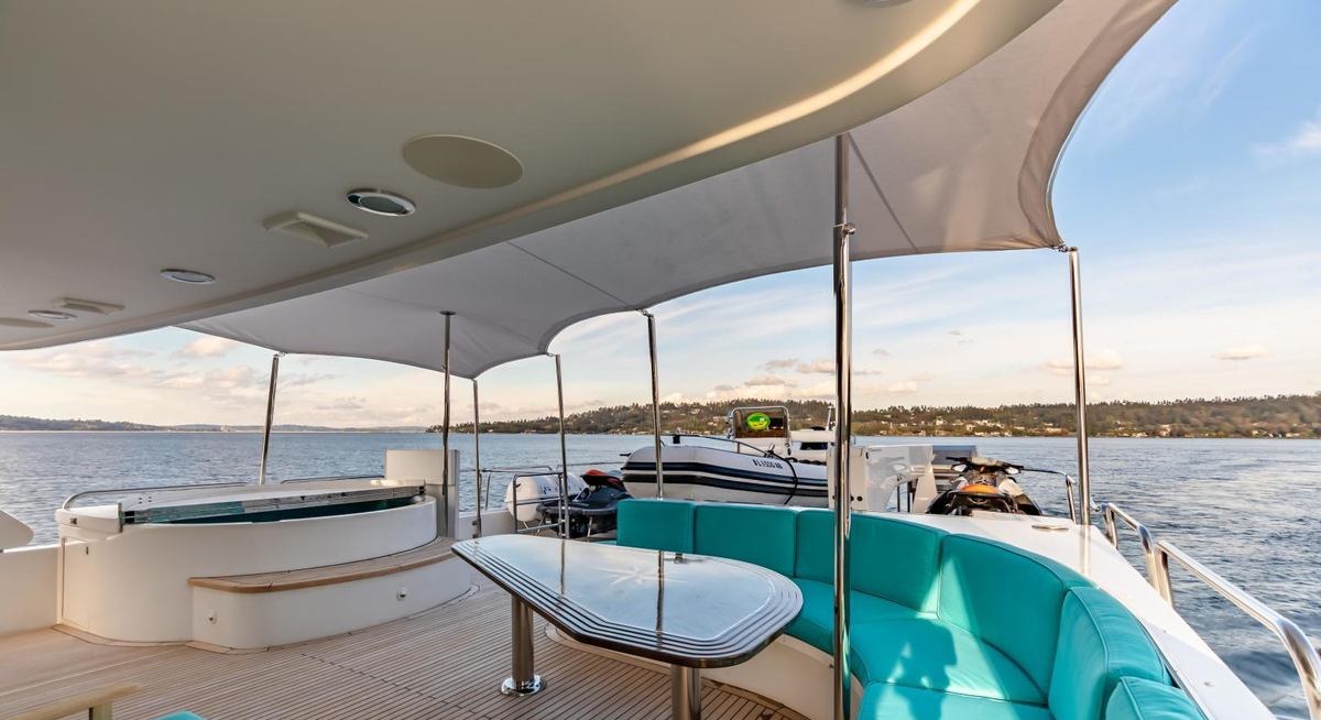 SERENGETI yacht charter 3