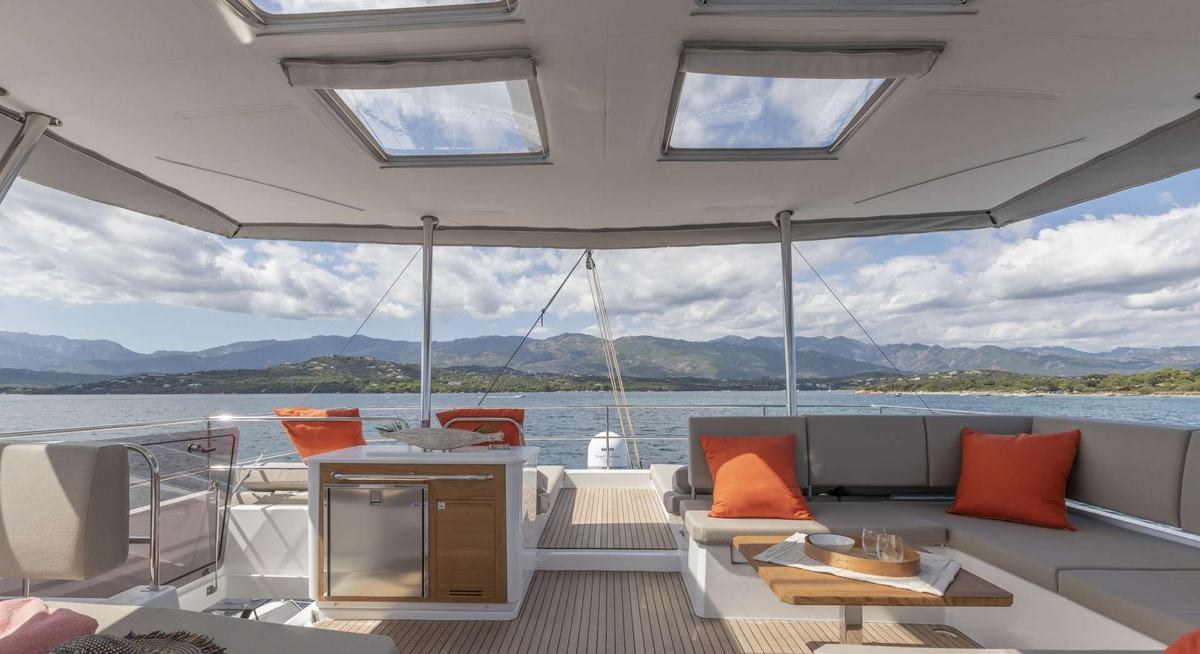 SERENISSIMA III yacht charter 2