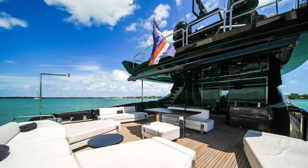 SETTE yacht charter 4