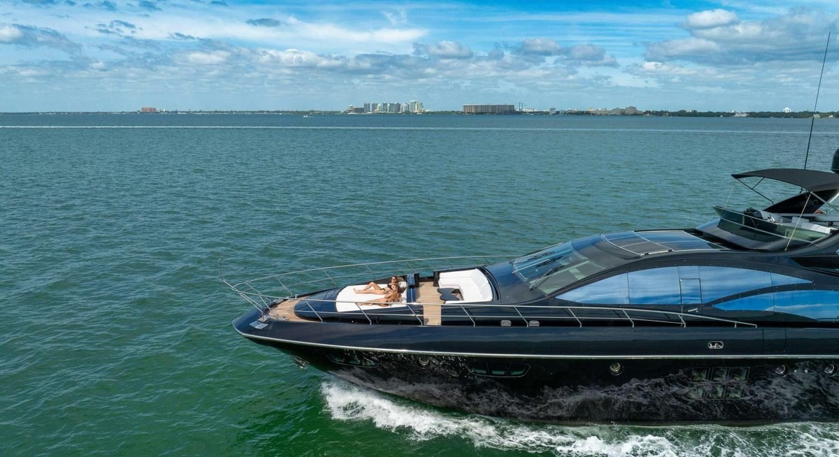 SETTE yacht charter 2