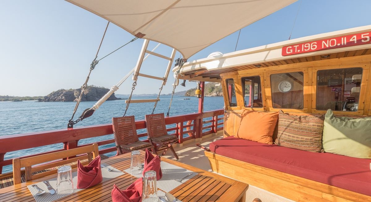 SEVEN SEAS yacht charter 3