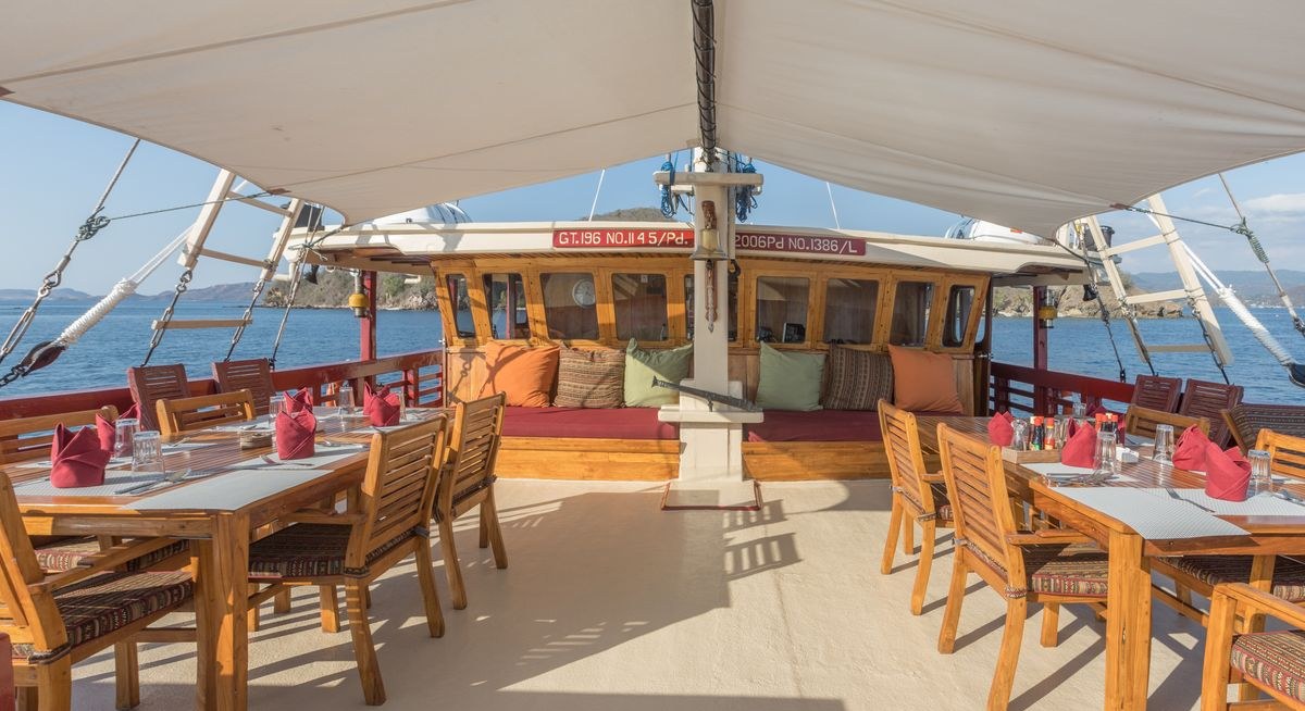 SEVEN SEAS yacht charter 2