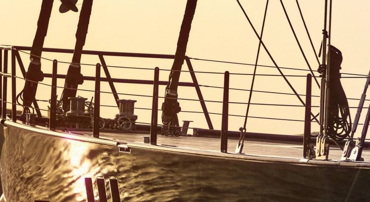 SEVEN yacht charter 3