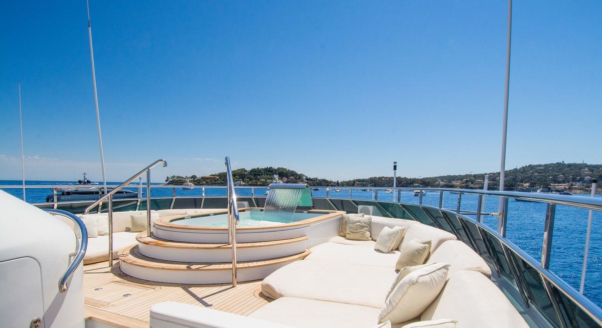 SHALAWATY yacht charter 2