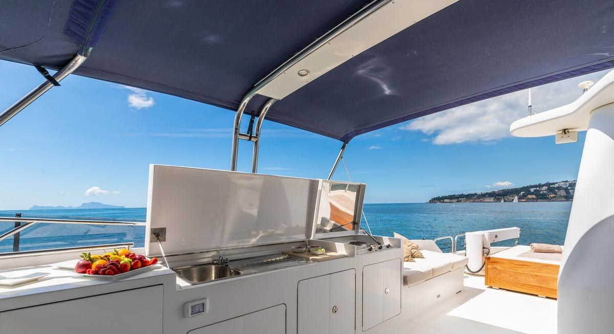 SHANGRA yacht charter 3