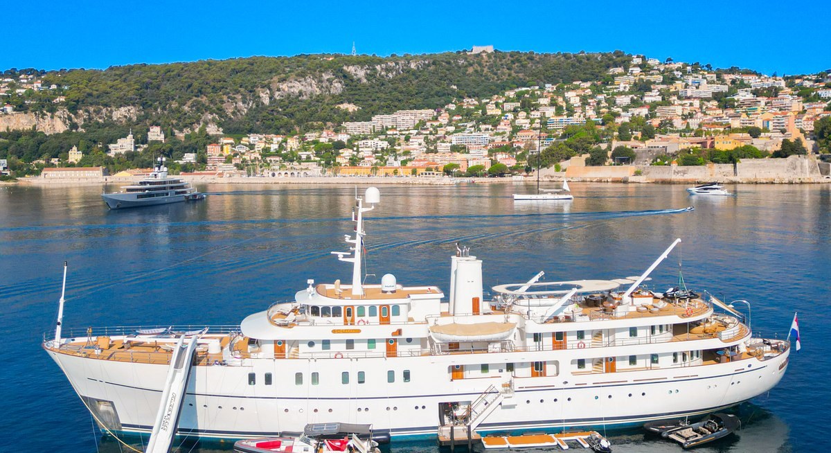 SHERAKHAN YACHT CHARTER yacht charter