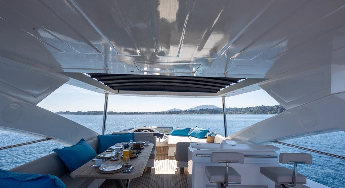 SHINE R yacht charter 3