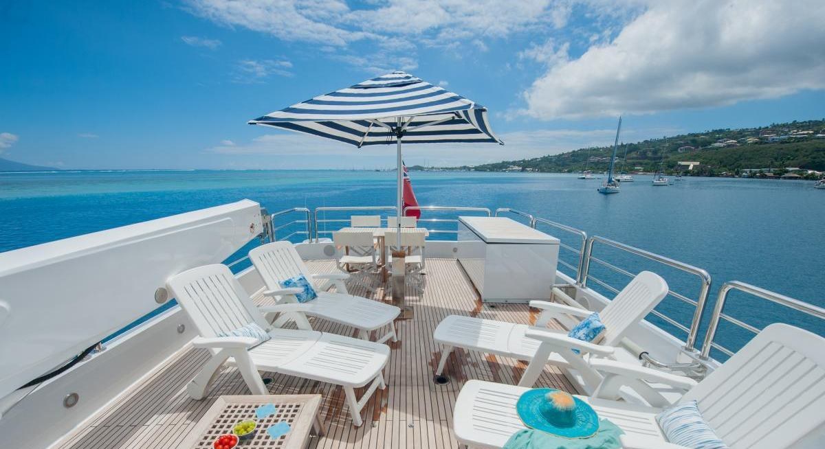 SHORETHING yacht charter 4