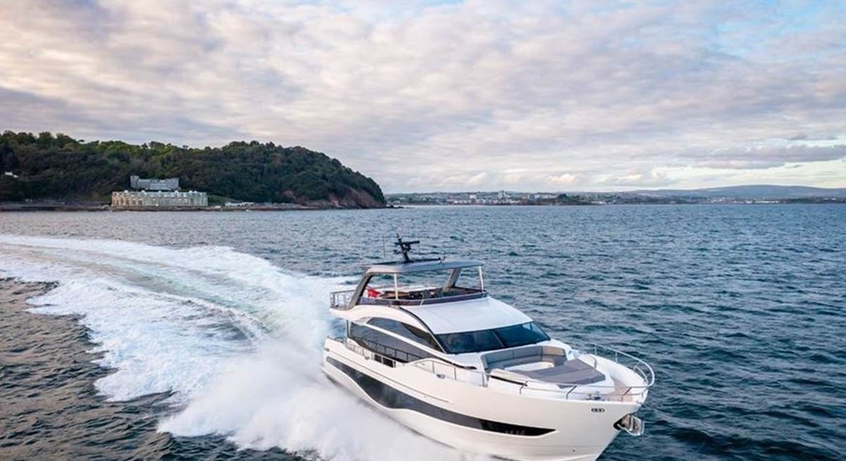 SIDURI III yacht charter 2