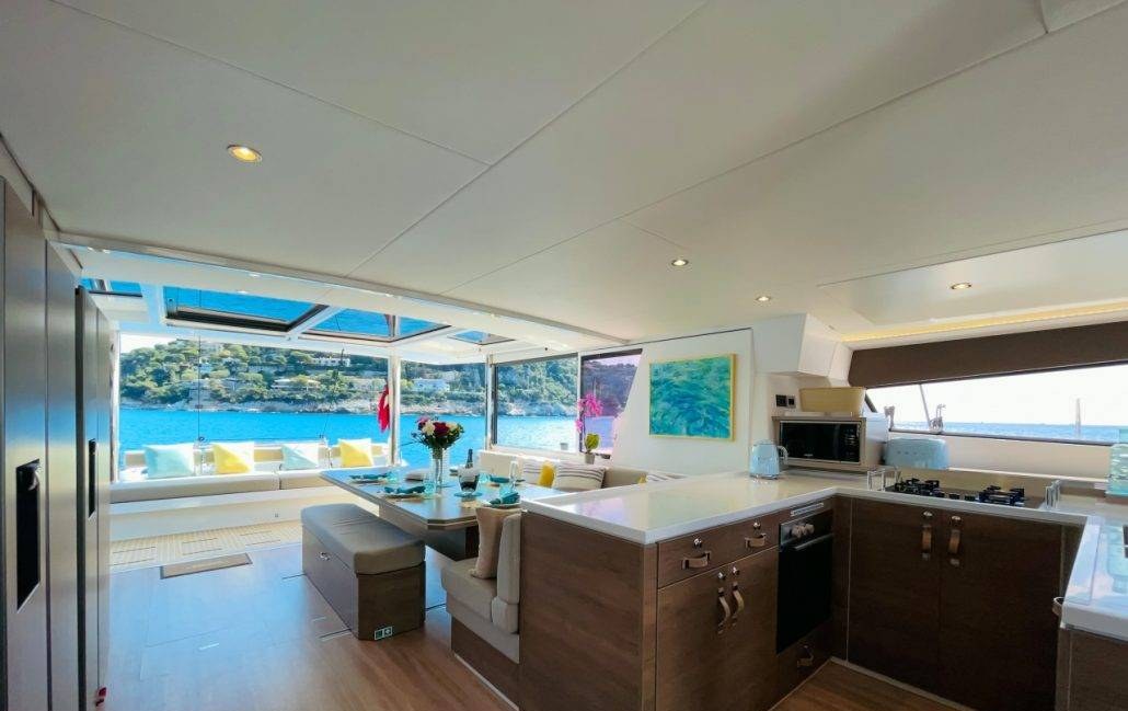 SIGNATURE VISION yacht charter 2
