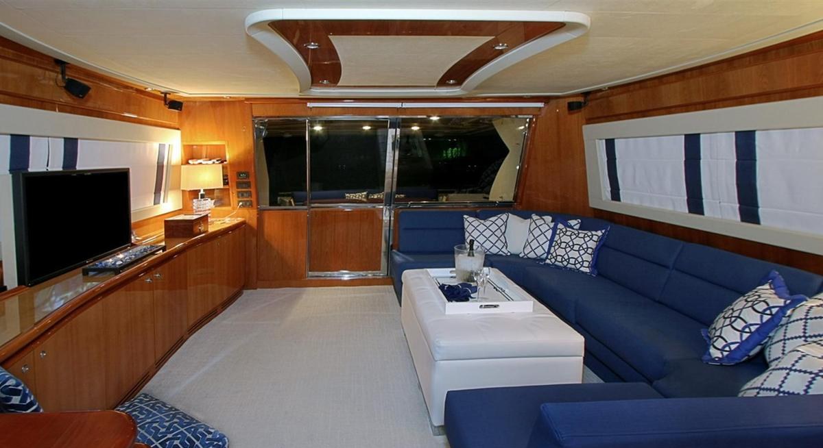 SIOUX EMPRESS yacht charter 4