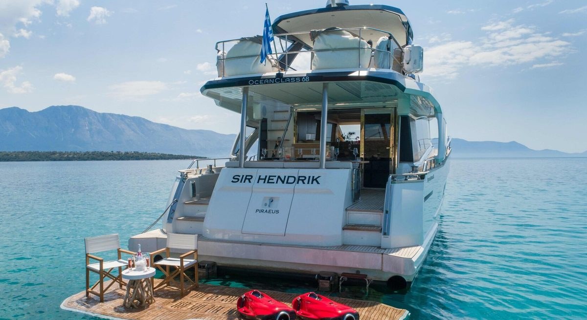 SIR HENDRIK yacht charter 5